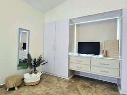 Rooi Santo Residence