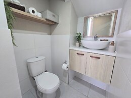 Rooi Santo Residence