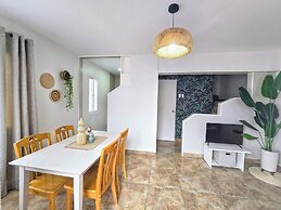 Rooi Santo Residence