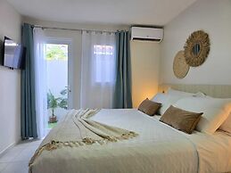 Rooi Santo Residence