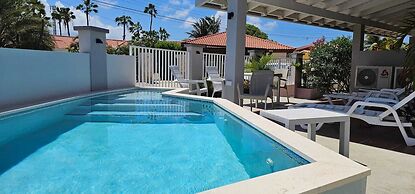 Rooi Santo Residence