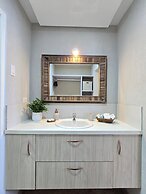 Rooi Santo Residence