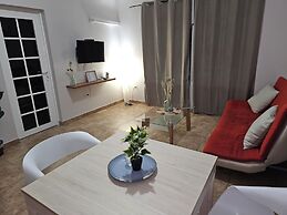 Rooi Santo Residence