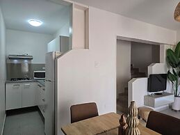 Rooi Santo Residence