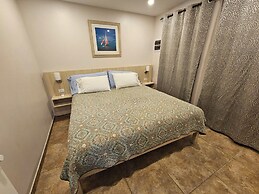 Rooi Santo Residence