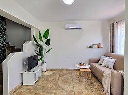 Rooi Santo Residence