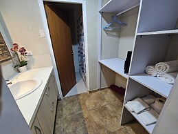 Rooi Santo Residence