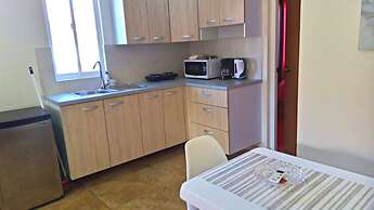 Rooi Santo Residence