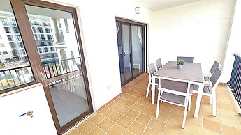 Lovely 2-bed Apartment in Marina de la Duquesa