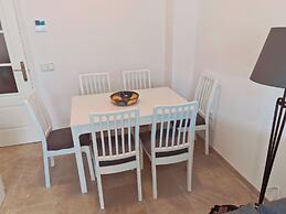 Lovely 2-bed Apartment in Marina de la Duquesa