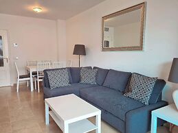 Lovely 2-bed Apartment in Marina de la Duquesa