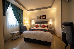 Petra Canyon Hotel