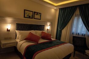 Petra Canyon Hotel