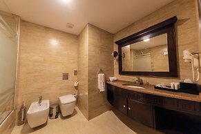 Petra Canyon Hotel