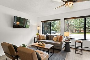 HOLT - Billionaire Mountain