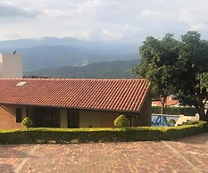 Casa Vacacional Con Piscina en La Mesa