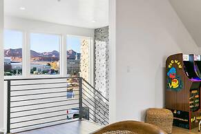 Double Eagle on the 8th by RedAwning