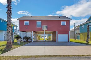 Coastal Cajun Getaway On The Beach! 3 Bedroom Home by Redawning