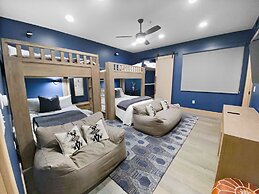 Kings Crown C-101 2 Bedroom Condo by RedAwning