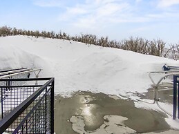 Kings Crown C-101 2 Bedroom Condo by RedAwning