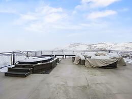 Kings Crown C-101 2 Bedroom Condo by RedAwning