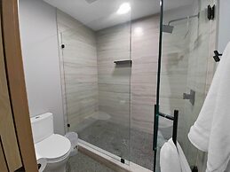 Kings Crown C-101 2 Bedroom Condo by RedAwning