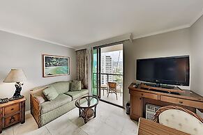 Luana Waikiki 520 Condo by RedAwning