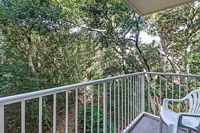 Pool View Condo with Access to Walking or Biking Pathway Throughout Am