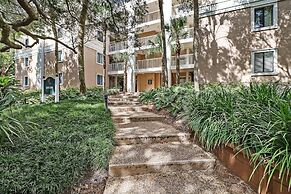 Pool View Condo with Access to Walking or Biking Pathway Throughout Am