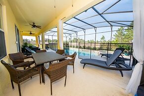 Apollo's Solterra Resort Vacation Home 5 Bedroom Home by RedAwning