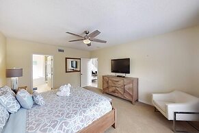 William's Lake Berkley Resort Vacation Home 5 Bedroom Home by Redawnin