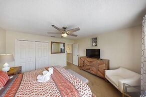 William's Lake Berkley Resort Vacation Home 5 Bedroom Home by Redawnin