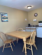 Little Bluff Inn