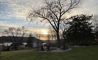 Little Bluff Inn