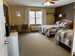 Little Bluff Inn
