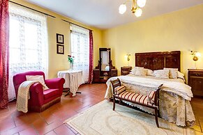 Luxury Villa In Cortona