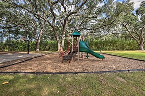 Just 10 Mins From Disney and Walking Distance to Outlets & Restaurants