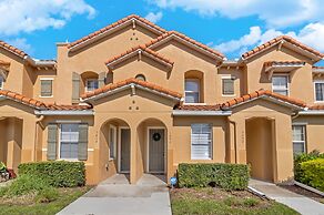 Just 10 Mins From Disney and Walking Distance to Outlets & Restaurants