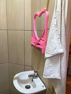 Logerthine Studio Suriname