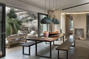 Villa in Porto Rafael, Design, Infinity Pool, Panoramic Sea View, Priv