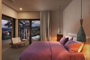 Villa in Porto Rafael, Design, Infinity Pool, Panoramic Sea View, Priv