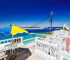 Triple Sea View Family Room Close To The Beach