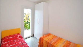 Terraced House With Swimming Pool