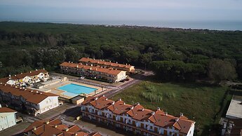 Adorable Flat With Attic in Residence