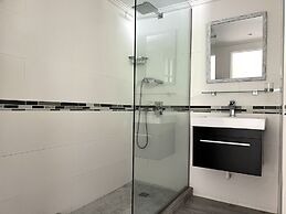 Rockley Golf 810 is a 2 Bedroom, 2 Bathroom 1st Floor Apartment With P