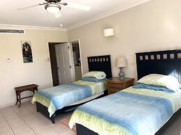 Rockley Golf 810 is a 2 Bedroom, 2 Bathroom 1st Floor Apartment With P