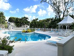 Rockley Golf 810 is a 2 Bedroom, 2 Bathroom 1st Floor Apartment With P