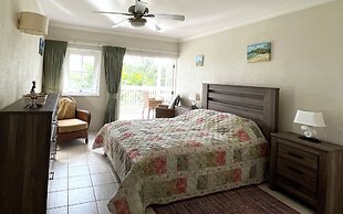 Rockley Golf 810 is a 2 Bedroom, 2 Bathroom 1st Floor Apartment With P