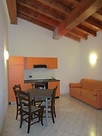 Room in Apartment Agriturismo Rocca Dei Marchesi