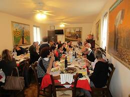 Room in Apartment Agriturismo Rocca Dei Marchesi